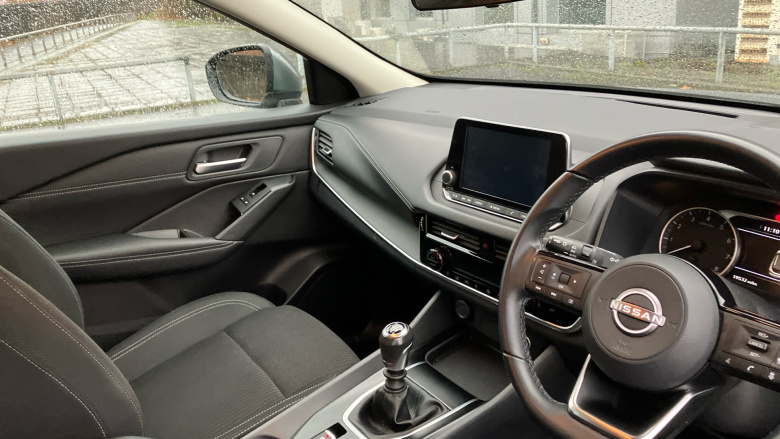 Nissan Qashqai 1.3 DiG-T MH Acenta Premium 5dr Petrol Hatchback